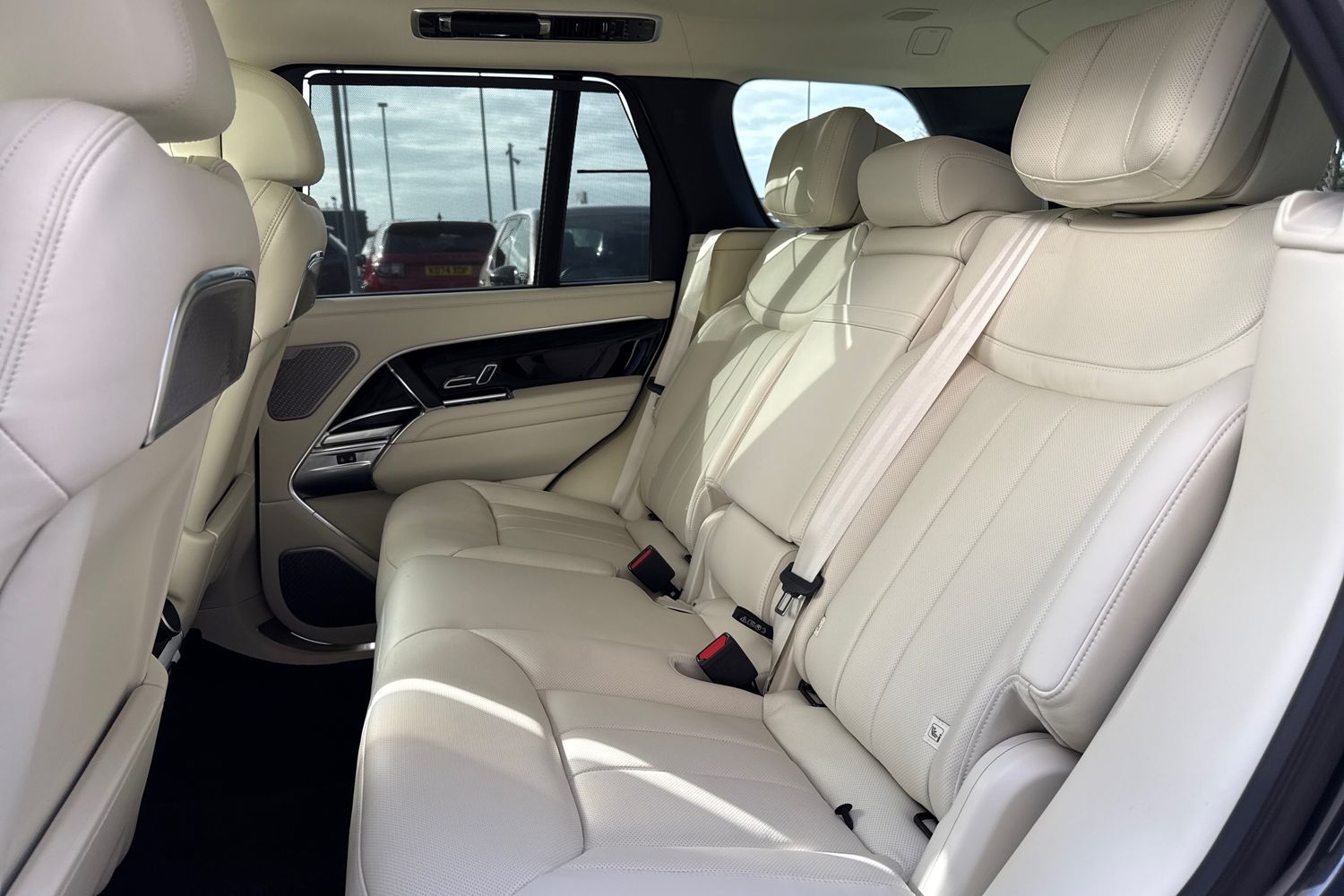 Used Land Rover Range Rover 2025 for sale - 76330821: Photo 13