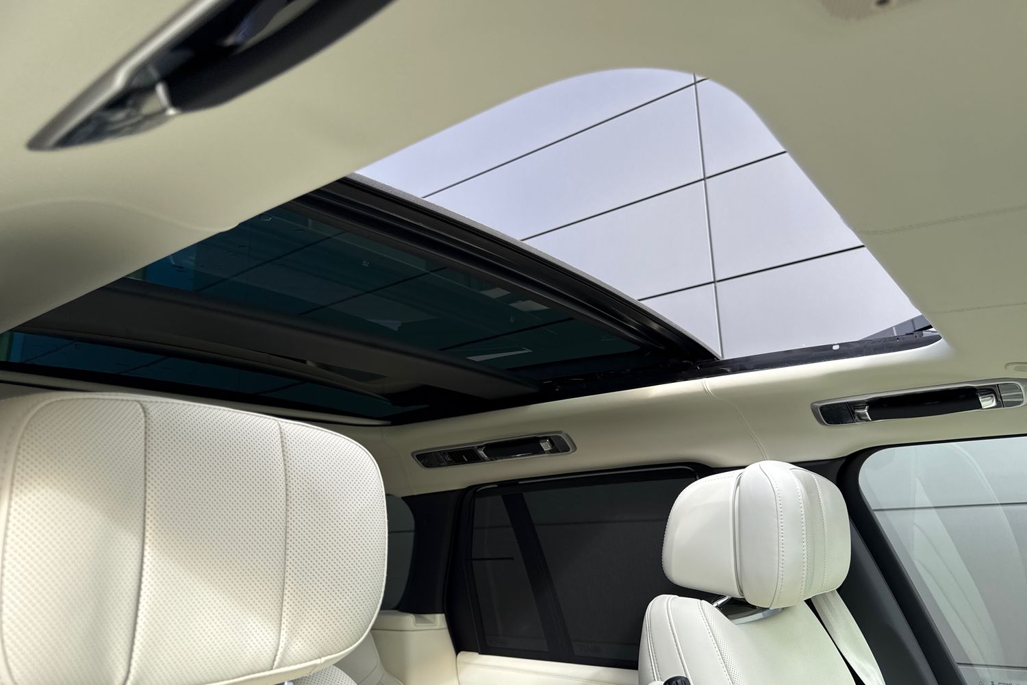 Used Land Rover Range Rover 2025 for sale - 76330821: Photo 34