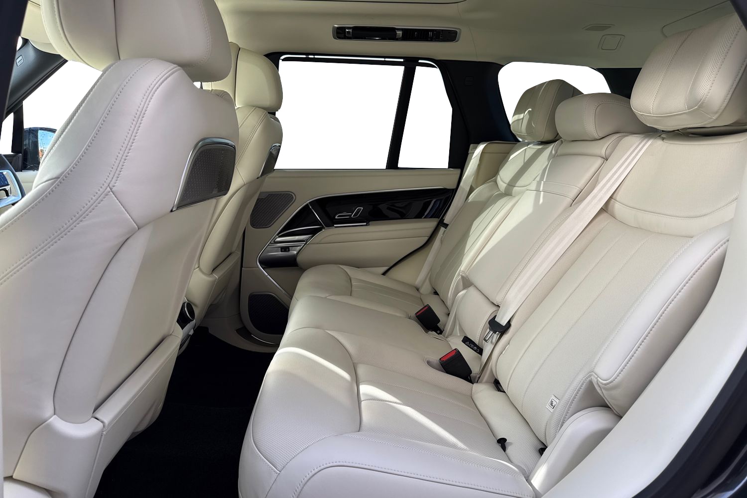 Used Land Rover Range Rover 2025 for sale - 76330821: Photo 4