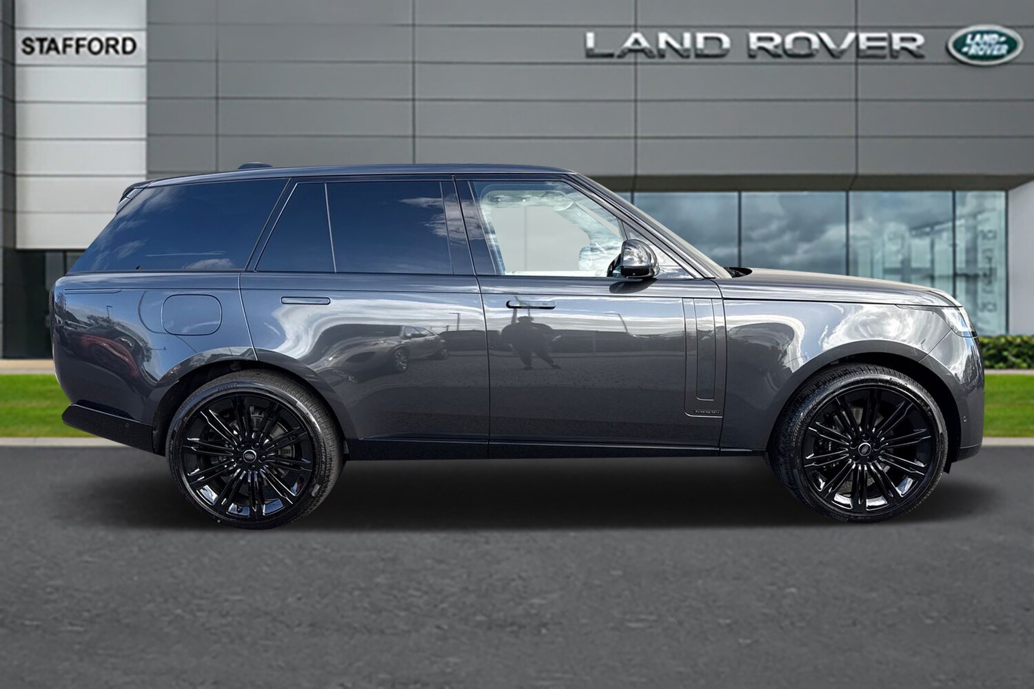 Used Land Rover Range Rover 2025 for sale - 76330821: Photo 5