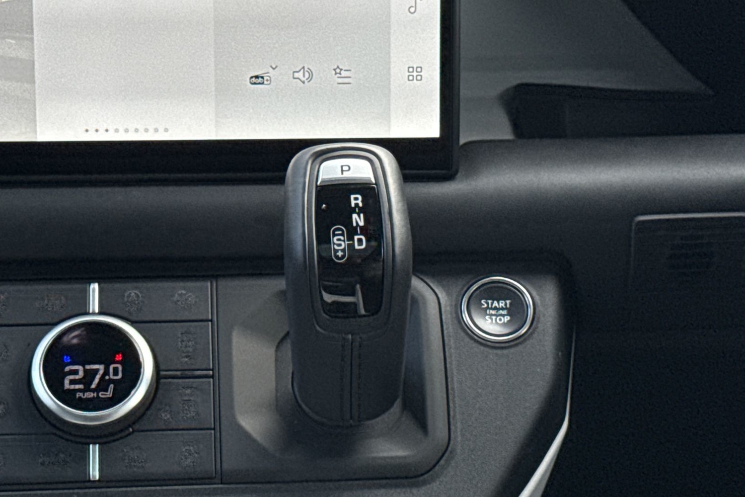 Used Land Rover Defender 2024 for sale - 76718464: Photo 14