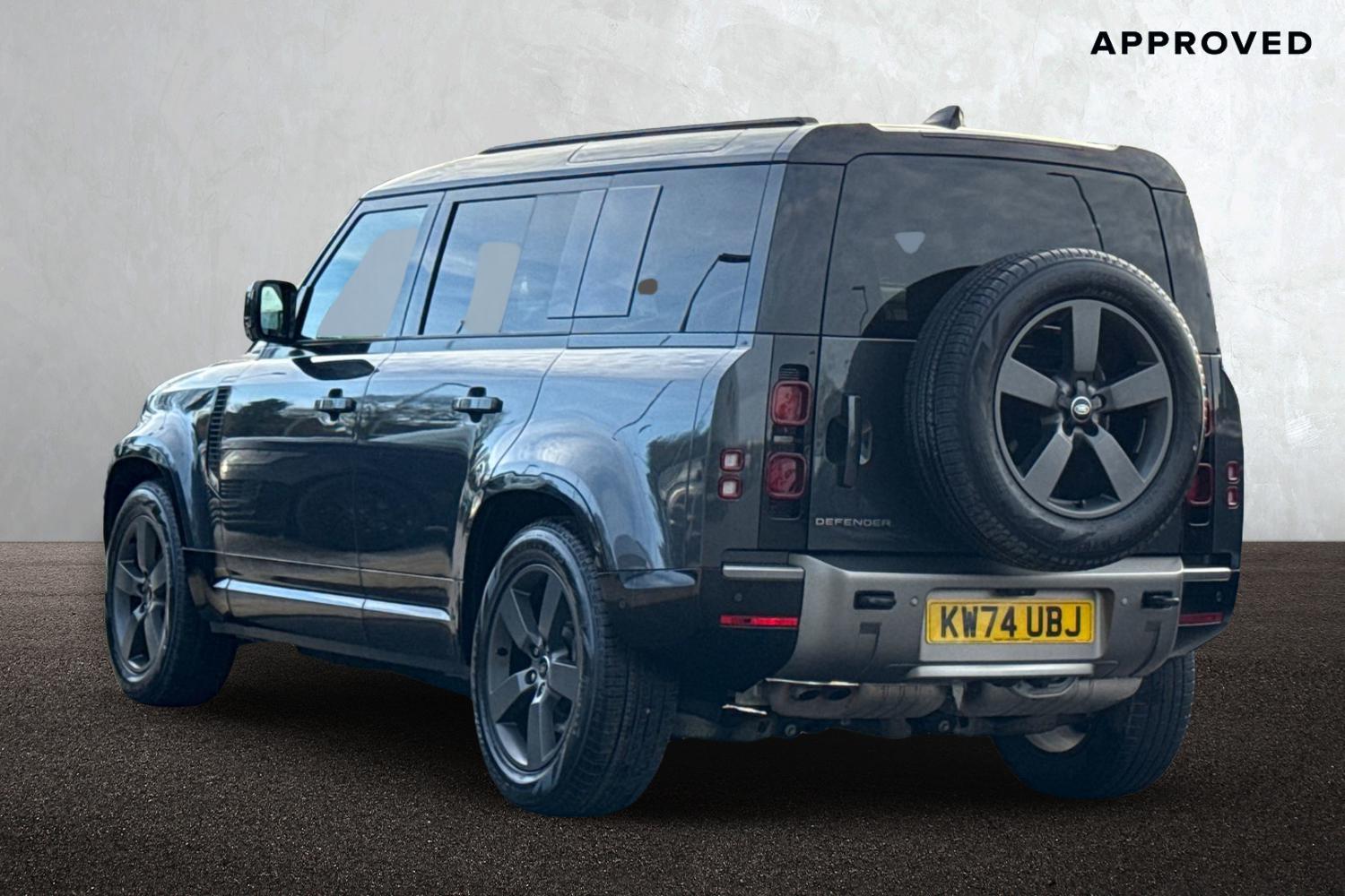 Used Land Rover Defender 2024 for sale - 76718464: Photo 2