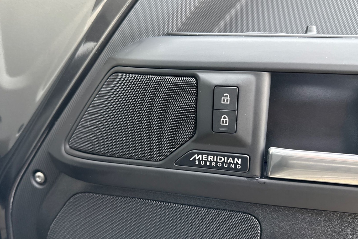 Used Land Rover Defender 2024 for sale - 76718464: Photo 25