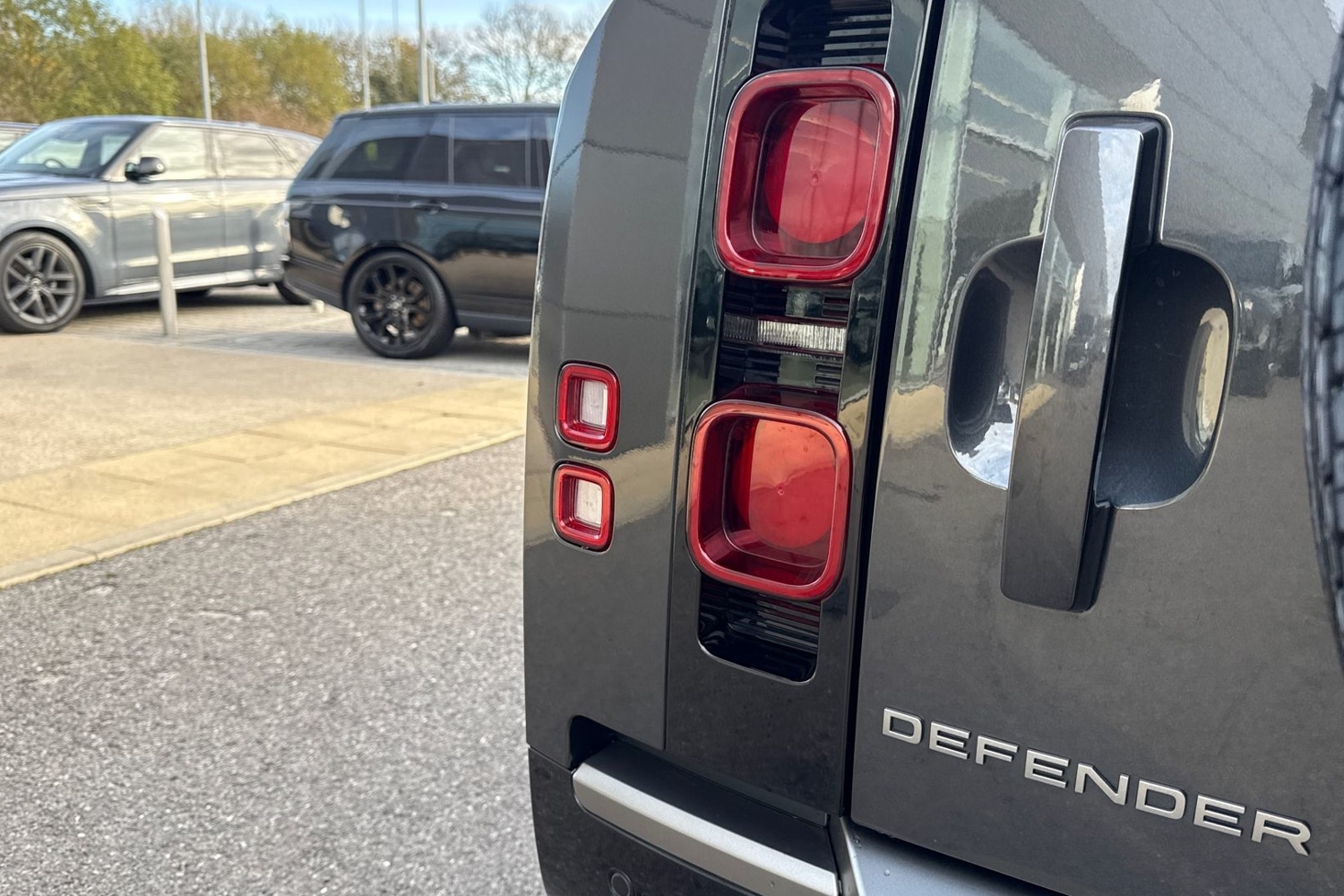 Used Land Rover Defender 2024 for sale - 76718464: Photo 27