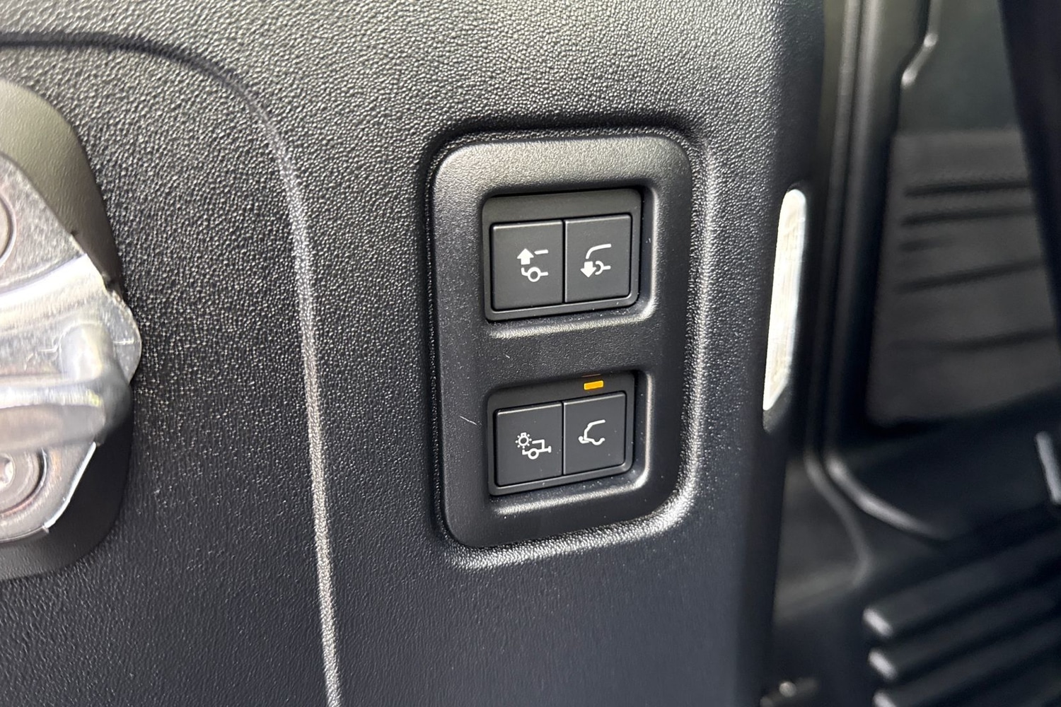 Used Land Rover Defender 2024 for sale - 76718464: Photo 28