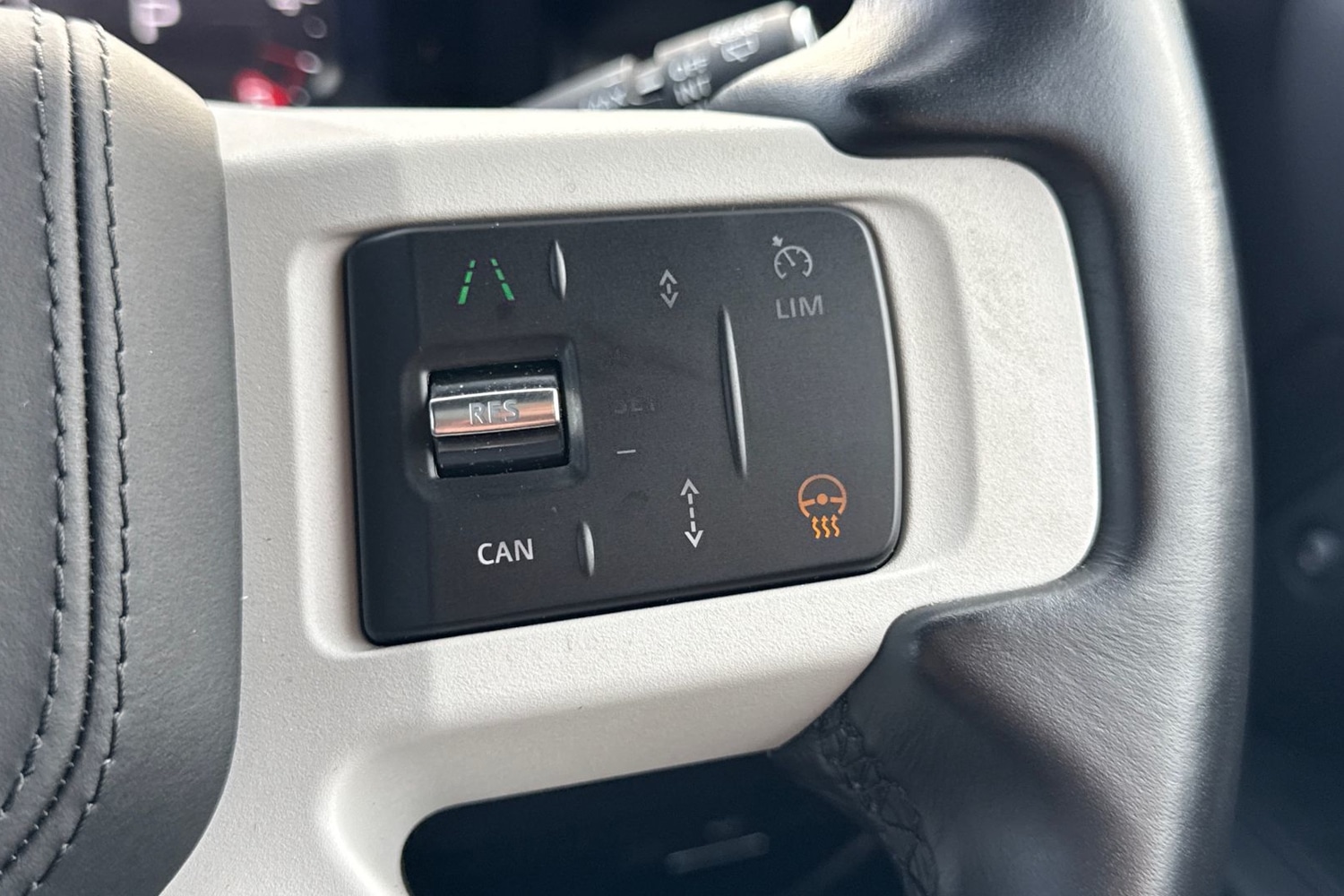 Used Land Rover Defender 2024 for sale - 76718464: Photo 33