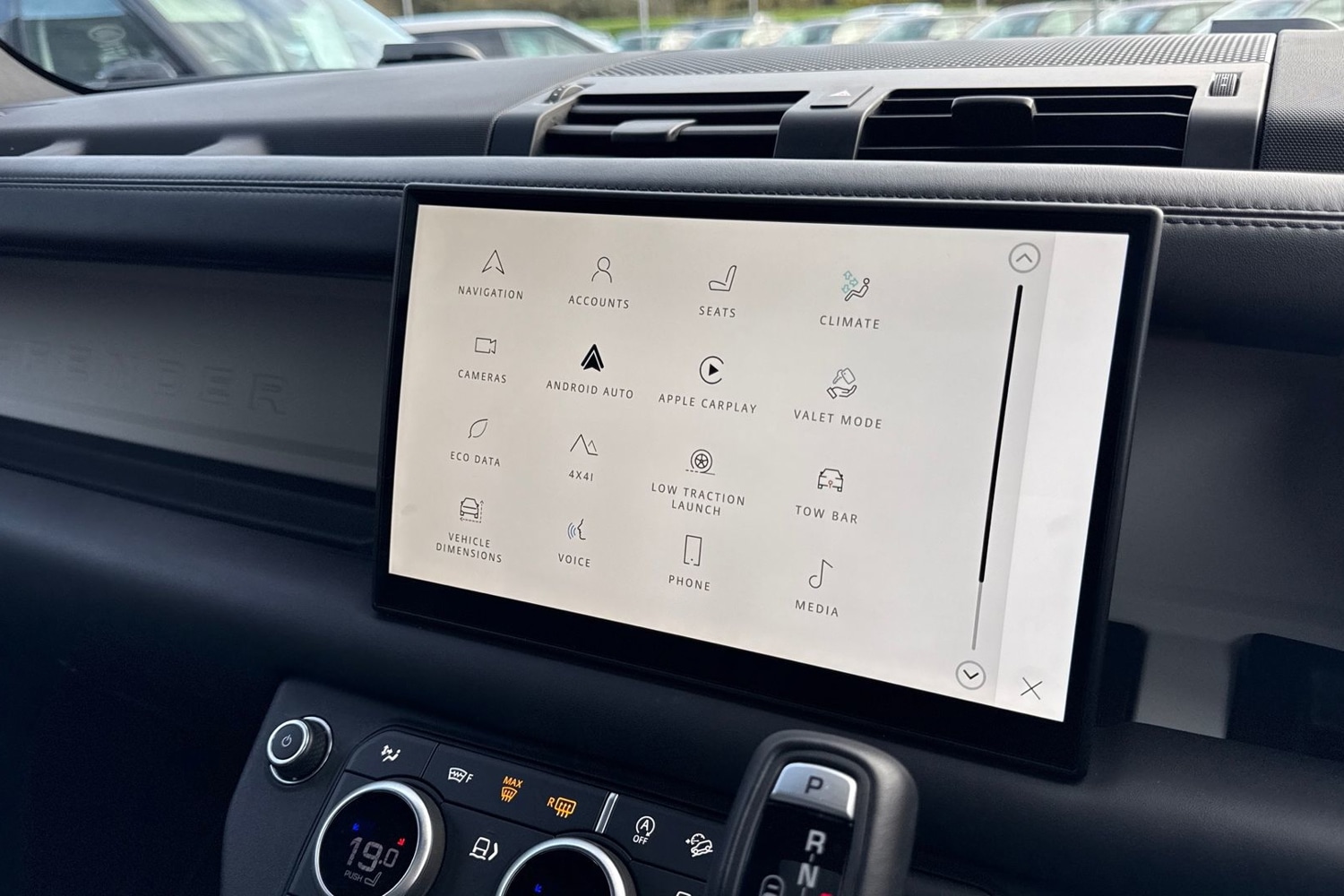 Used Land Rover Defender 2024 for sale - 76718464: Photo 35