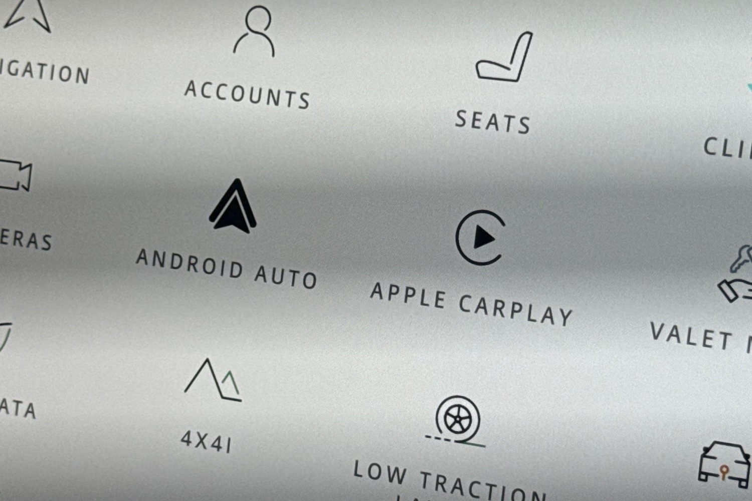 Used Land Rover Defender 2024 for sale - 76718464: Photo 37