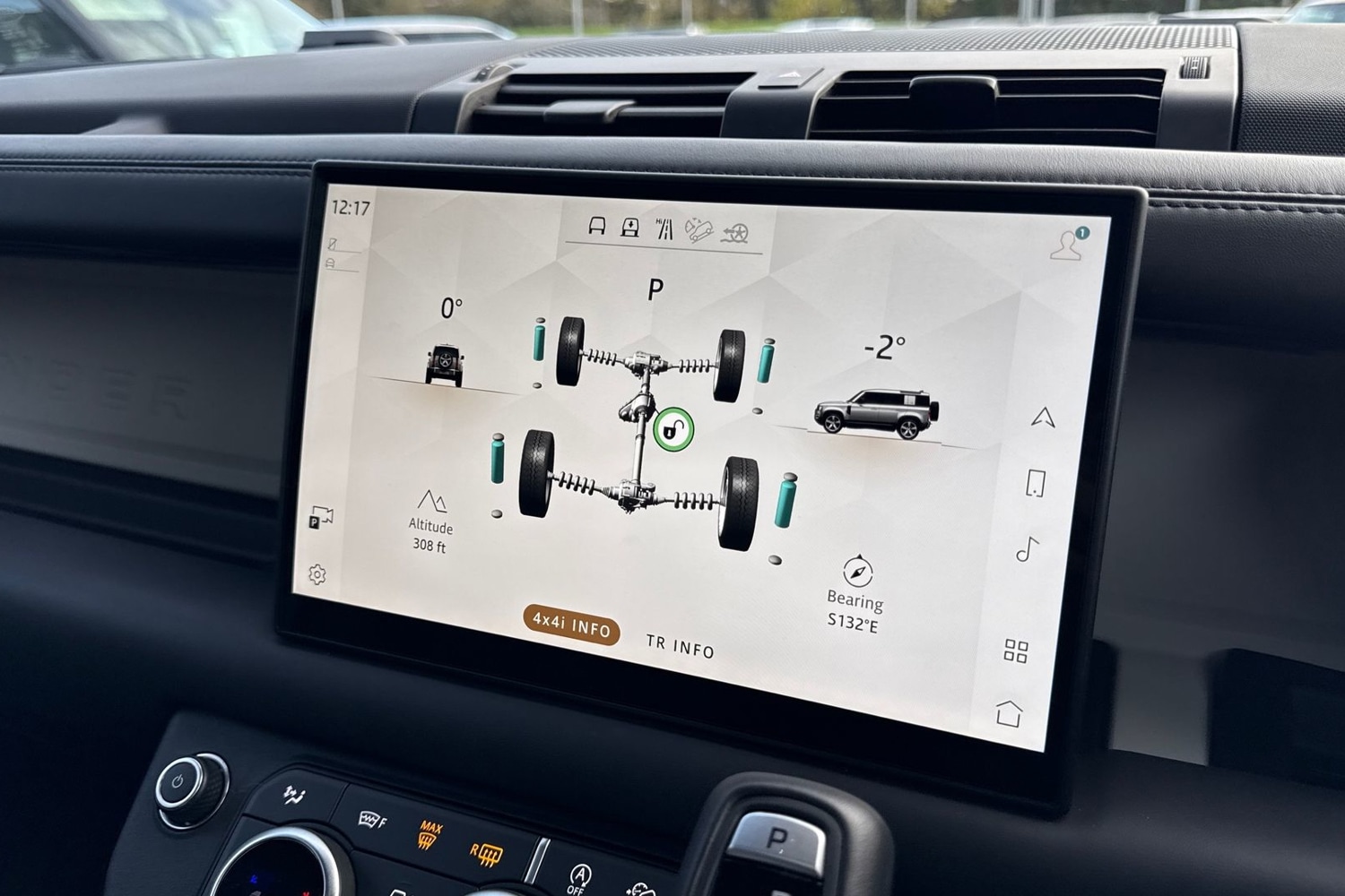 Used Land Rover Defender 2024 for sale - 76718464: Photo 38