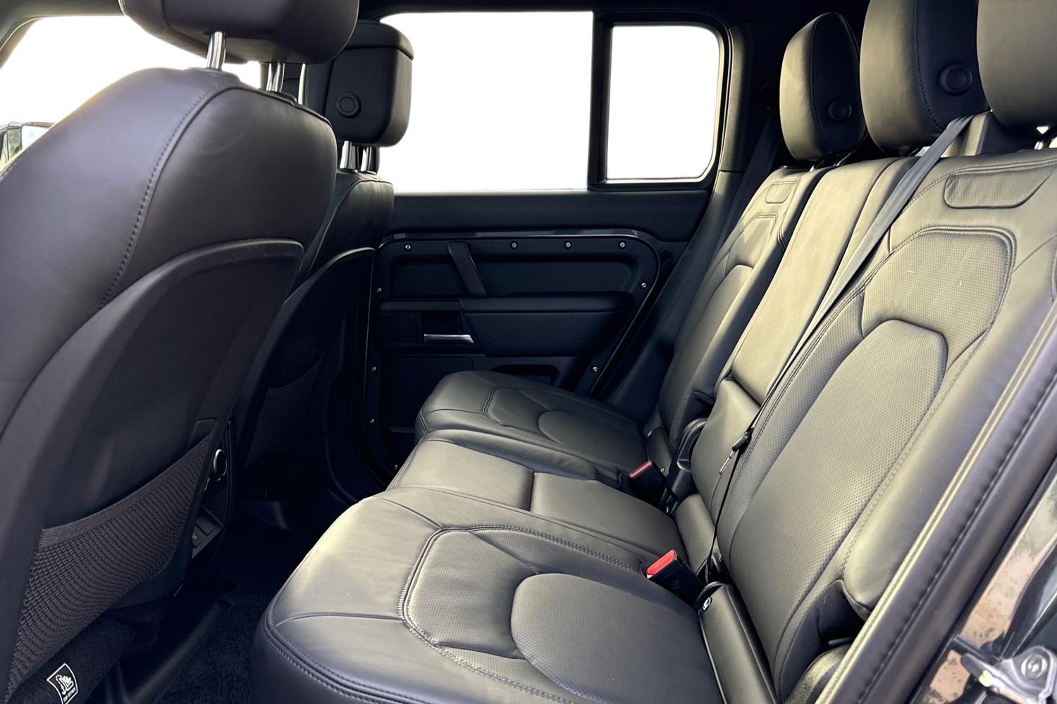 Used Land Rover Defender 2024 for sale - 76718464: Photo 4