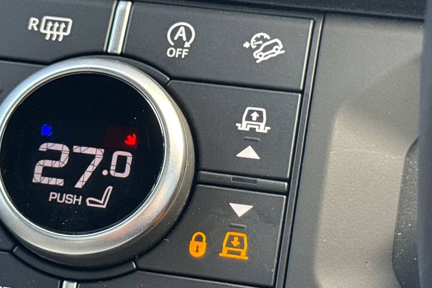 Used Land Rover Defender 2024 for sale - 76718464: Photo 44