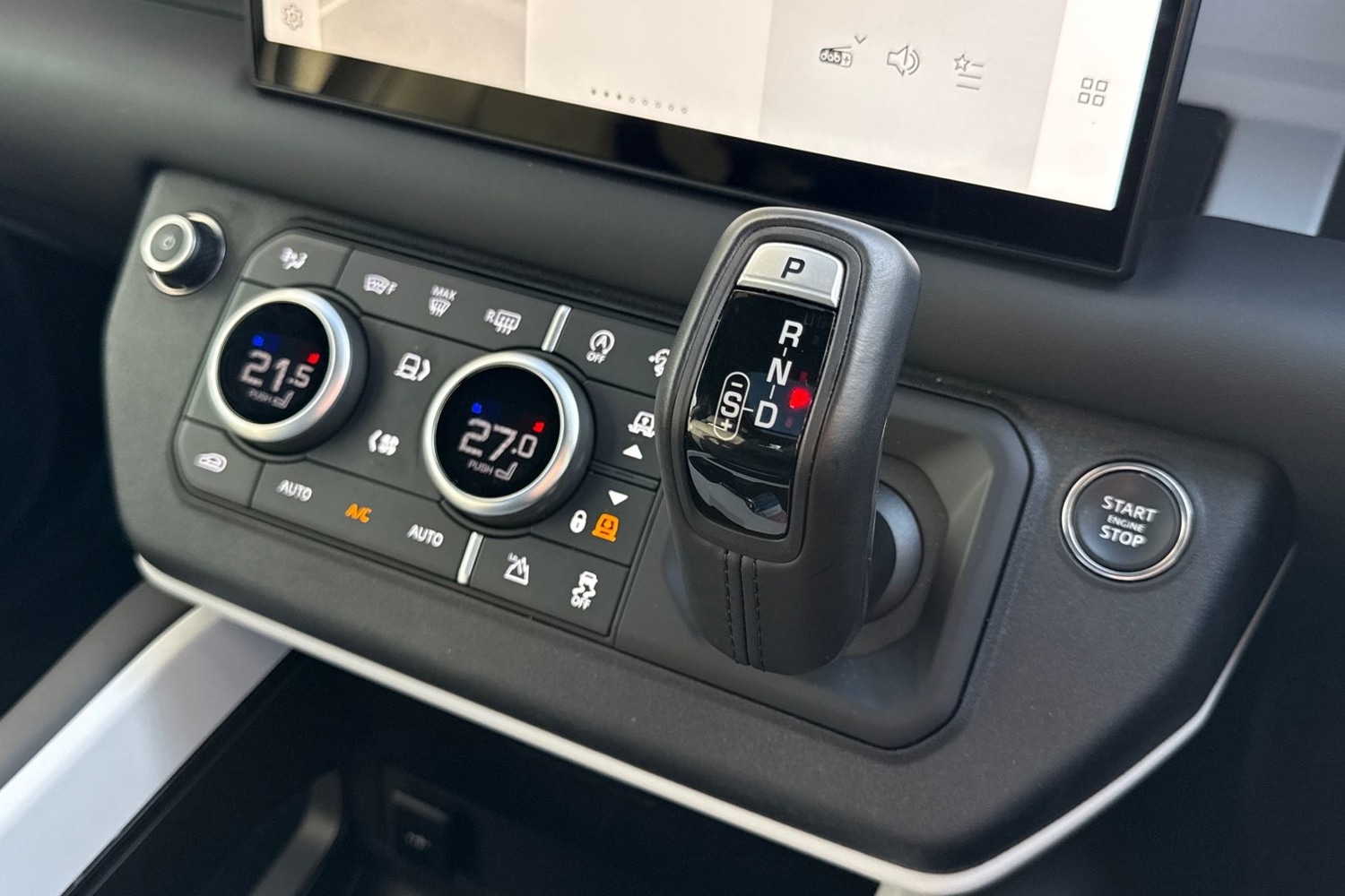 Used Land Rover Defender 2024 for sale - 76896084: Photo 14