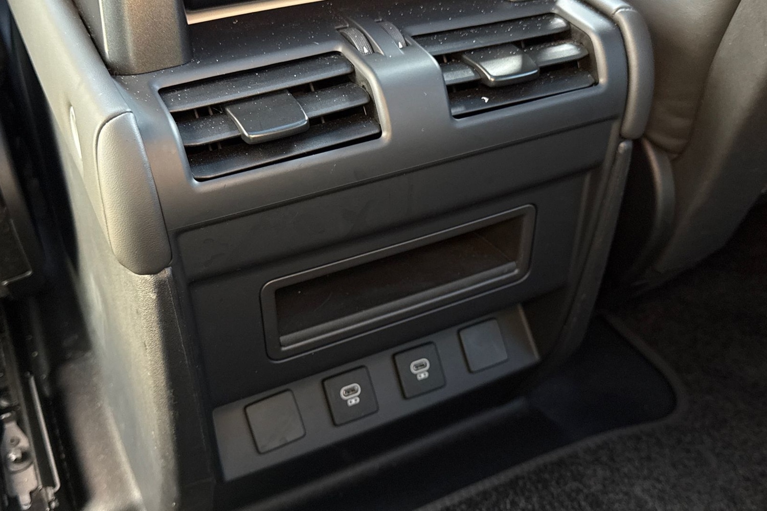 Used Land Rover Defender 2024 for sale - 76896084: Photo 19