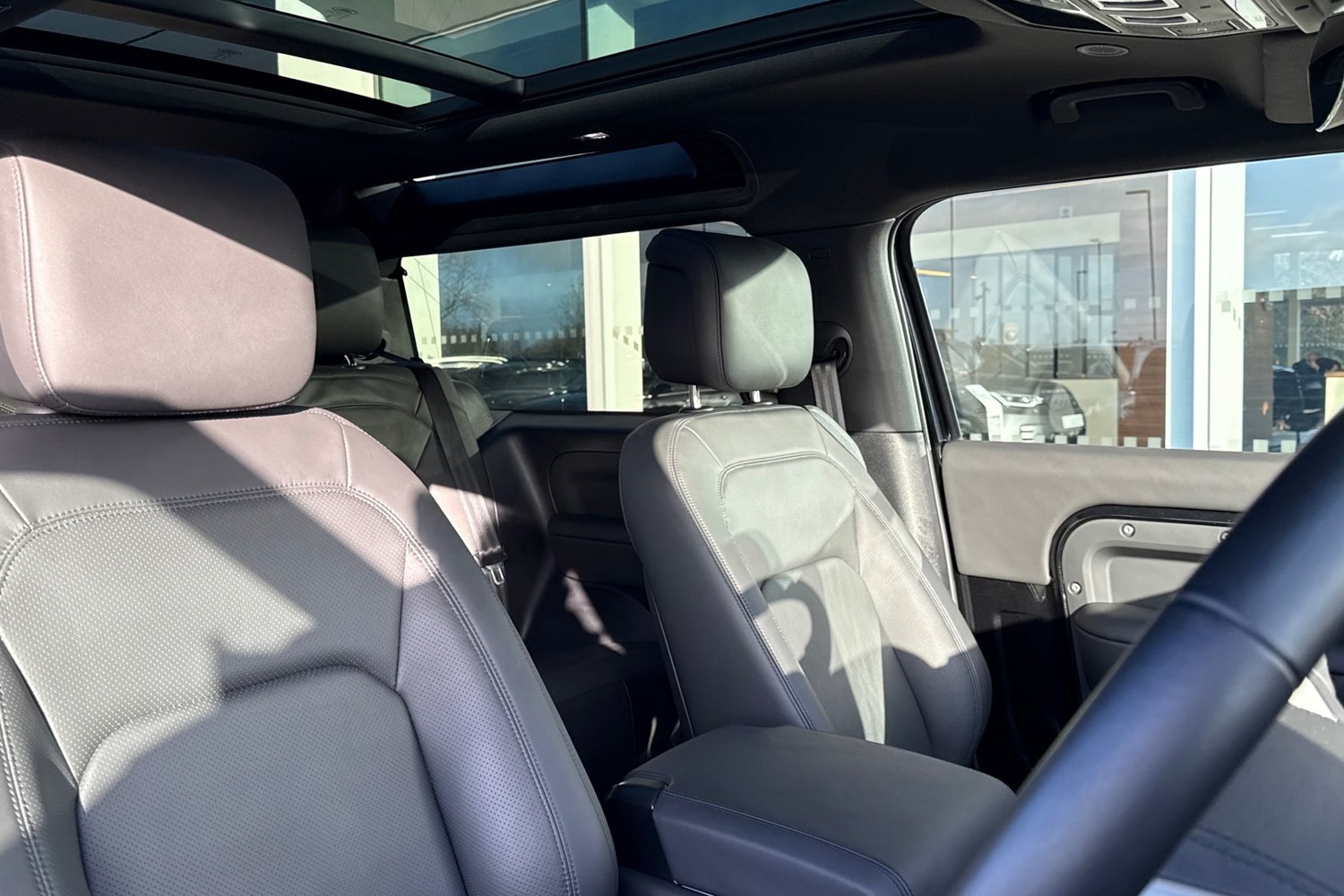 Used Land Rover Defender 2024 for sale - 76896084: Photo 22