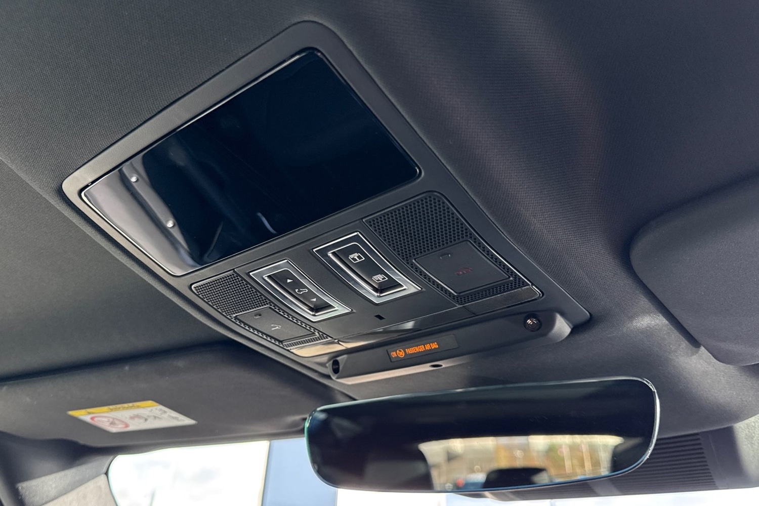 Used Land Rover Defender 2024 for sale - 76896084: Photo 24