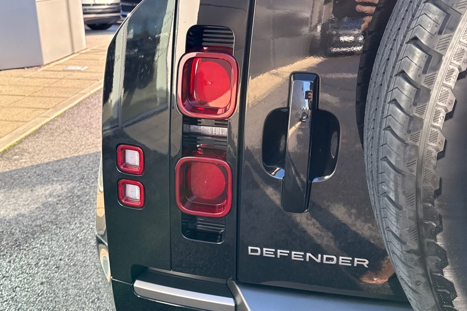 Used Land Rover Defender 2024 for sale - 76896084: Photo 27