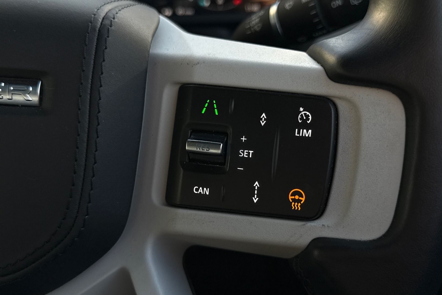 Used Land Rover Defender 2024 for sale - 76896084: Photo 44