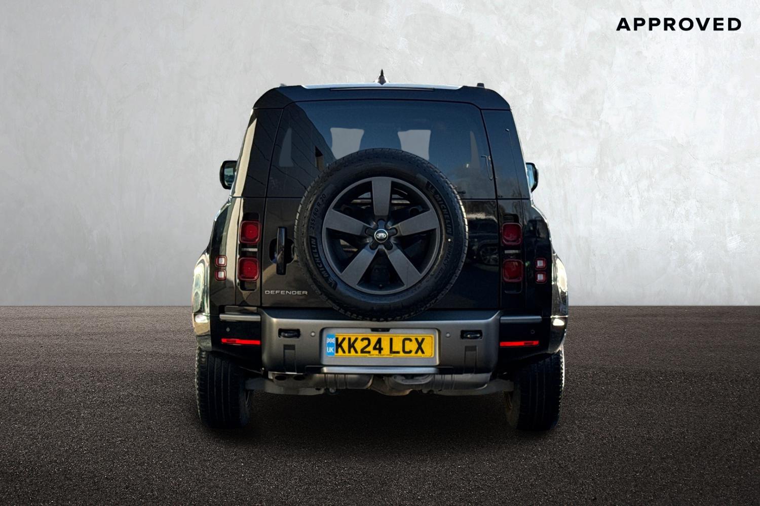 Used Land Rover Defender 2024 for sale - 76896084: Photo 7