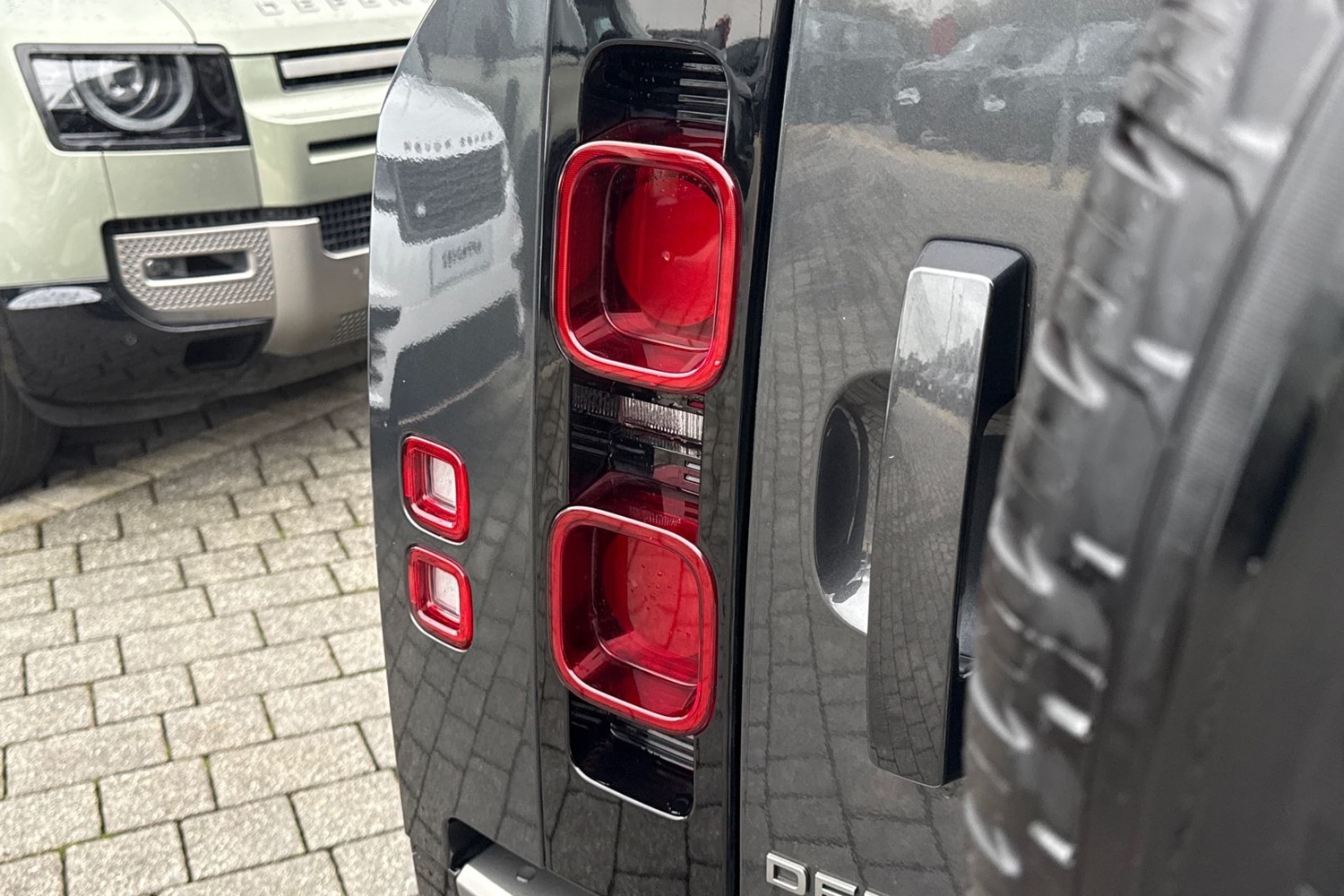 Used Land Rover Defender 110 2024 for sale - 77287084: Photo 27