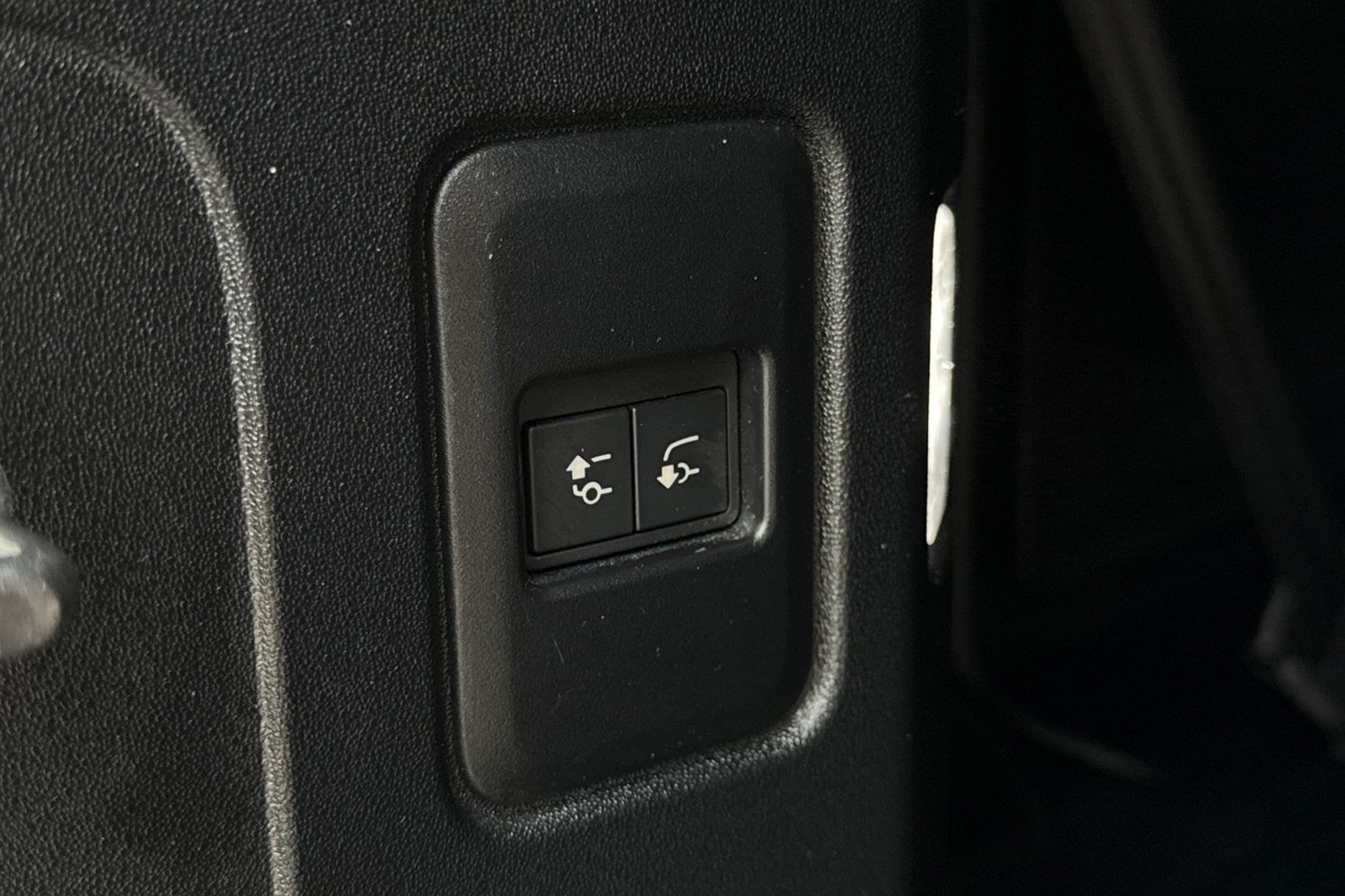 Used Land Rover Defender 110 2024 for sale - 77287084: Photo 38