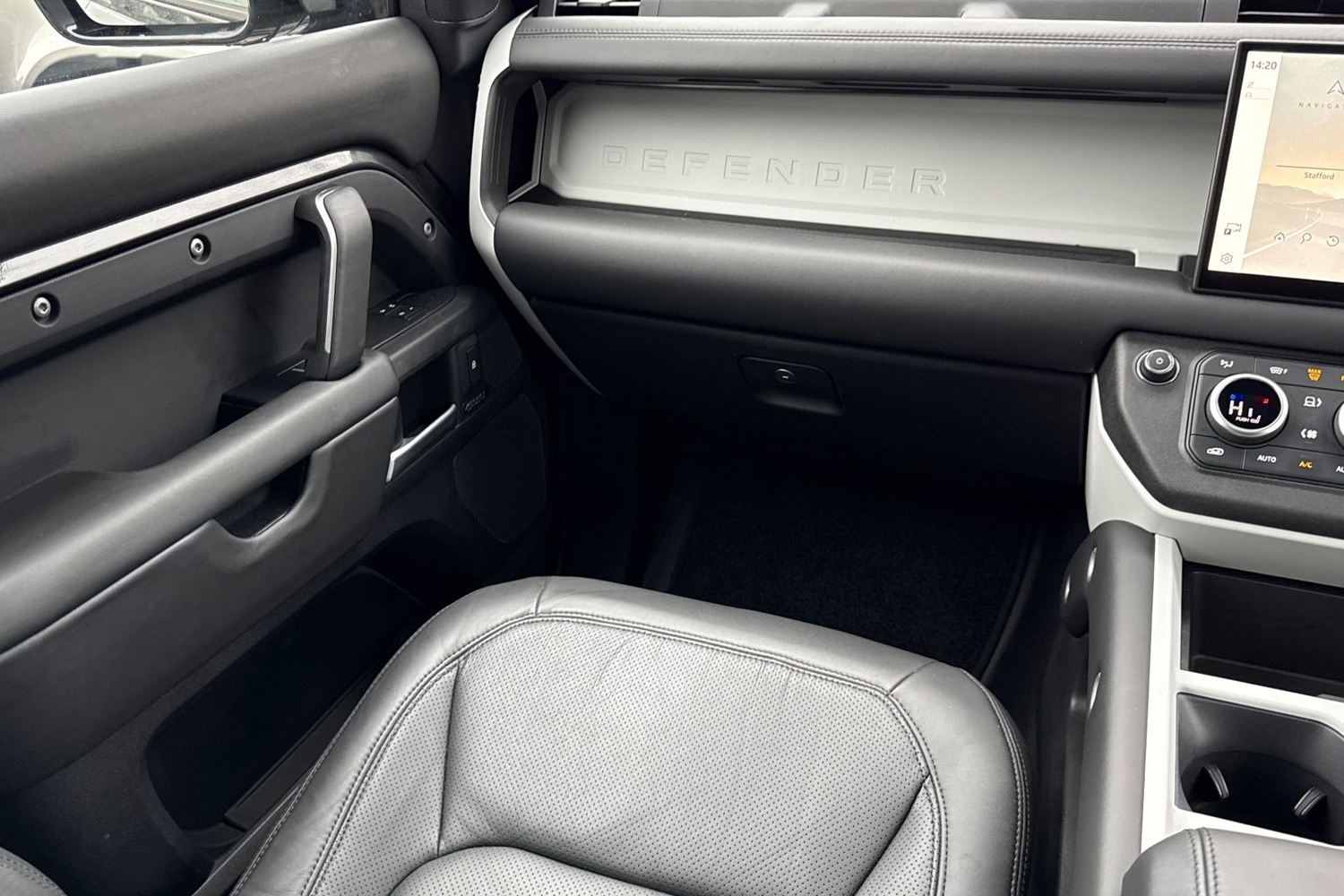 Used Land Rover Defender 110 2024 for sale - 77287084: Photo 42