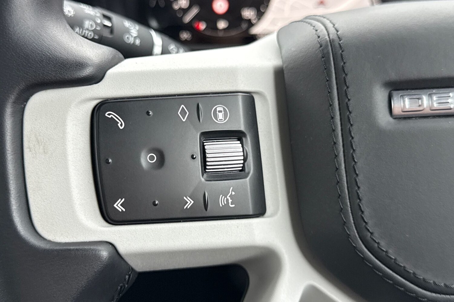 Used Land Rover Defender 110 2024 for sale - 77287084: Photo 44