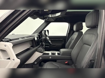 Used Land Rover Defender 110 2024 for sale - 78466566: Photo