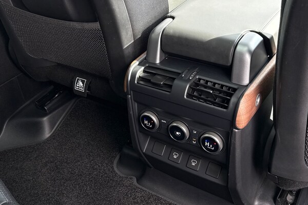 Used Land Rover Defender 110 2024 for sale - 76065305: Photo 19
