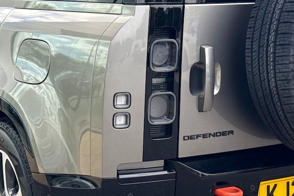 Used Land Rover Defender 110 2024 for sale - 76065305: Photo 20