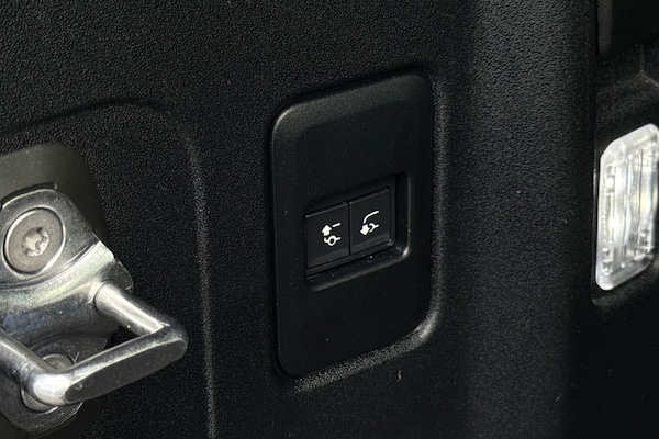 Used Land Rover Defender 110 2024 for sale - 76065305: Photo 26