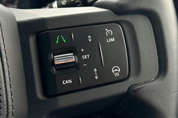 Used Land Rover Defender 110 2024 for sale - 76065305: Photo 33