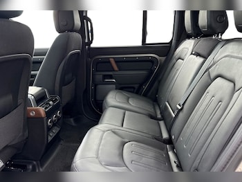 Used Land Rover Defender 110 2024 for sale - 76065305: Photo 4