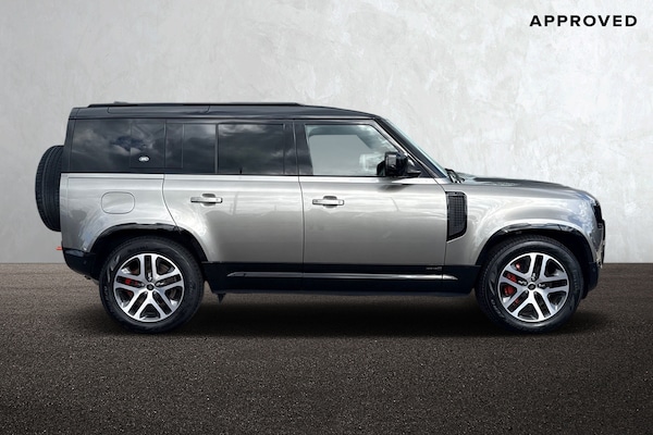 Used Land Rover Defender 110 2024 for sale - 76065305: Photo 6