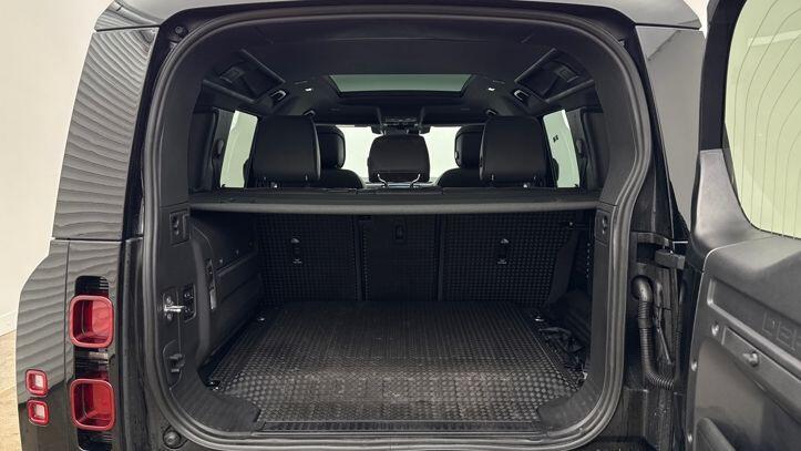 Used Land Rover Defender 2024 for sale - 77399683: Photo 10