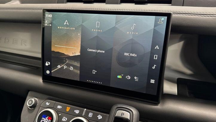 Used Land Rover Defender 2024 for sale - 77399683: Photo 11