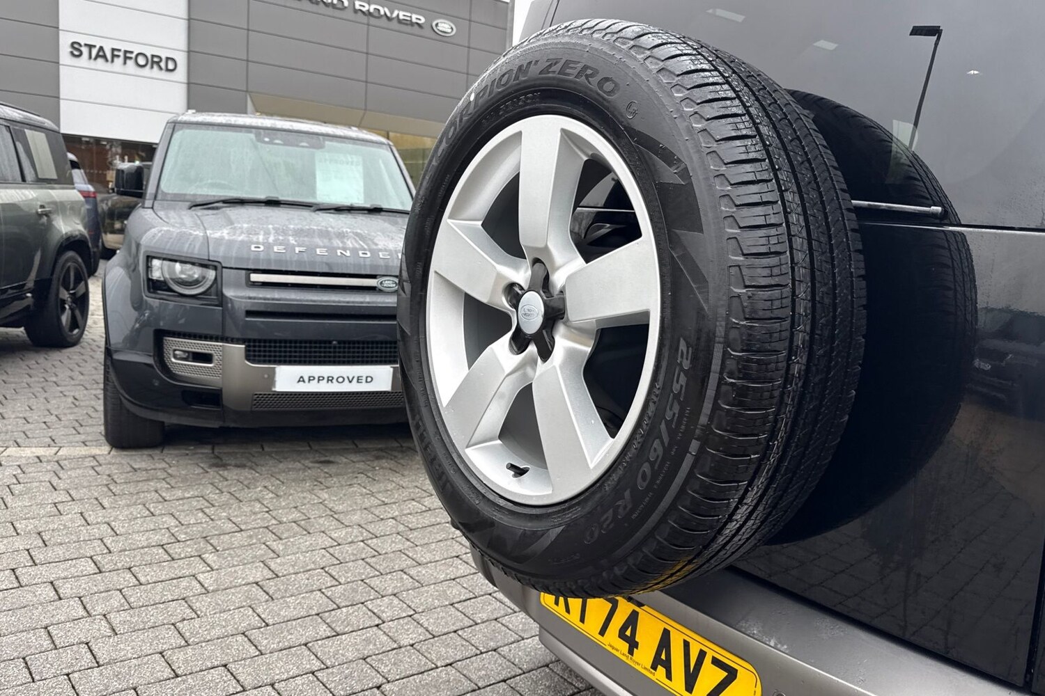 Used Land Rover Defender 110 2024 for sale - 77399683: Photo 31