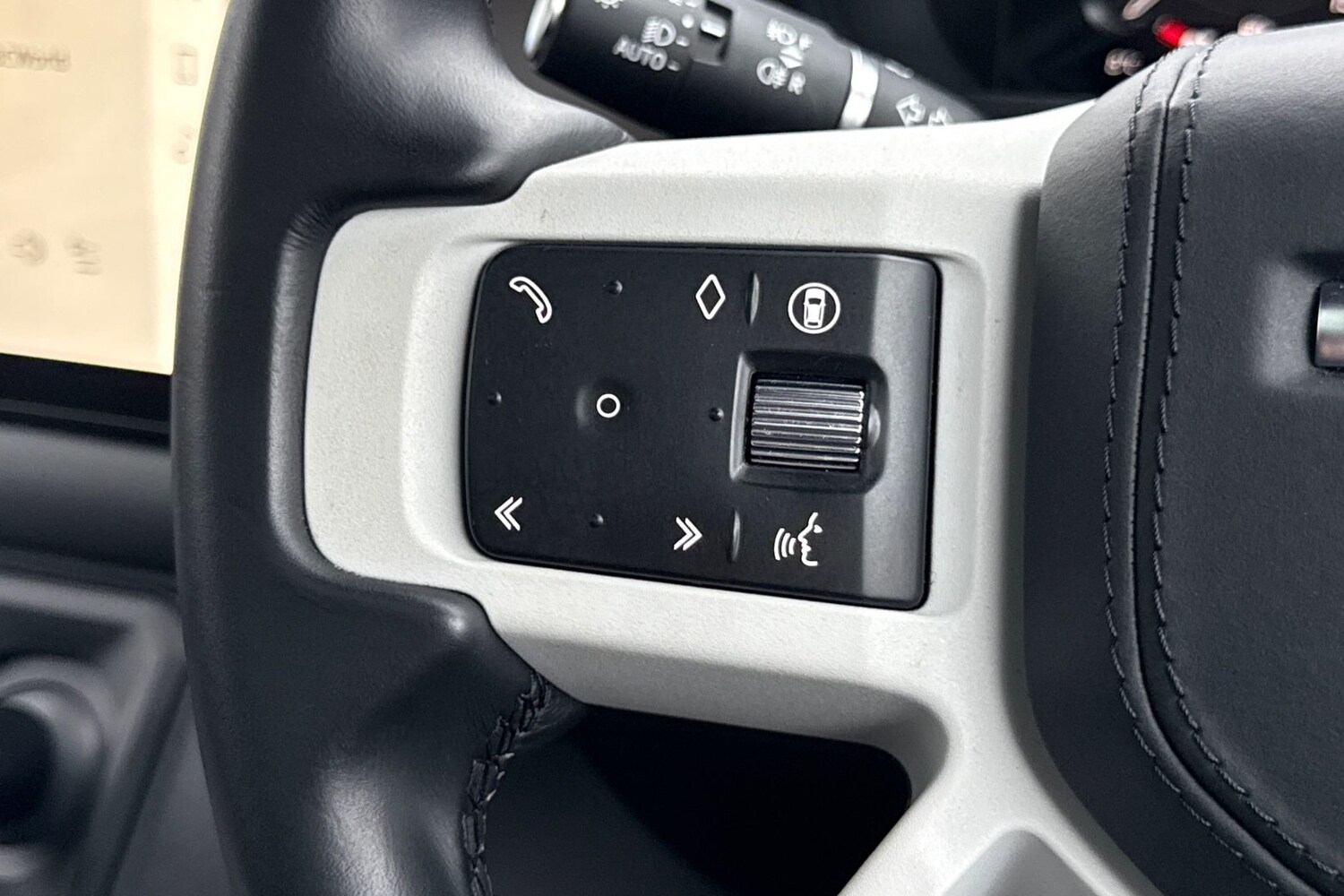 Used Land Rover Defender 110 2024 for sale - 77399683: Photo 35