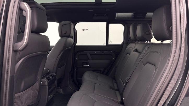 Used Land Rover Defender 2024 for sale - 77399683: Photo 4