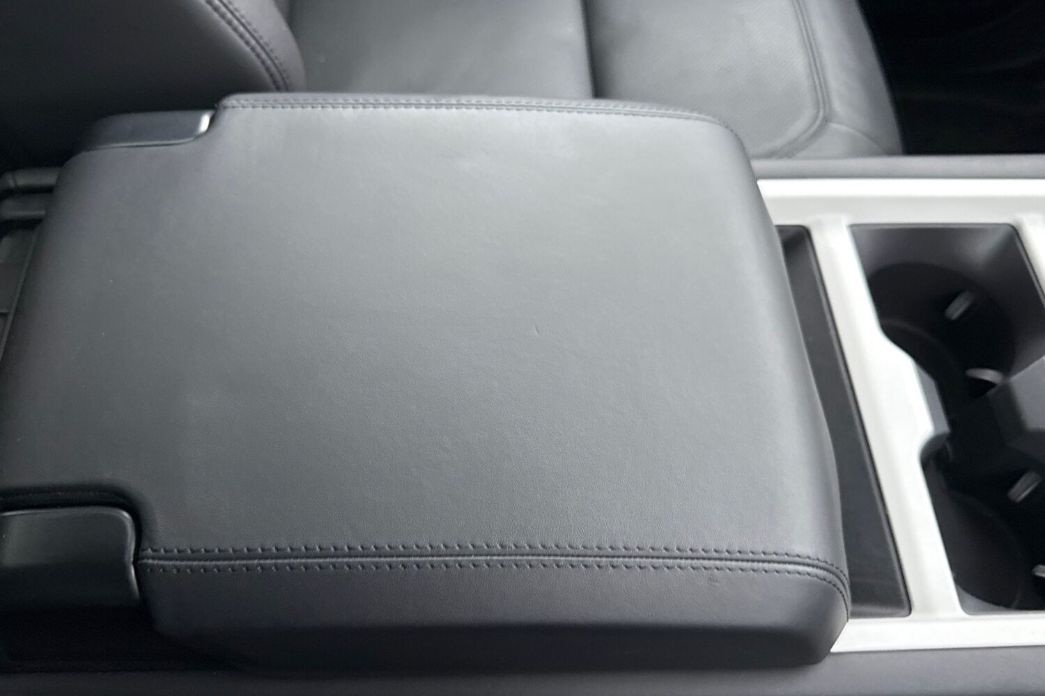 Used Land Rover Defender 110 2024 for sale - 77399683: Photo 47