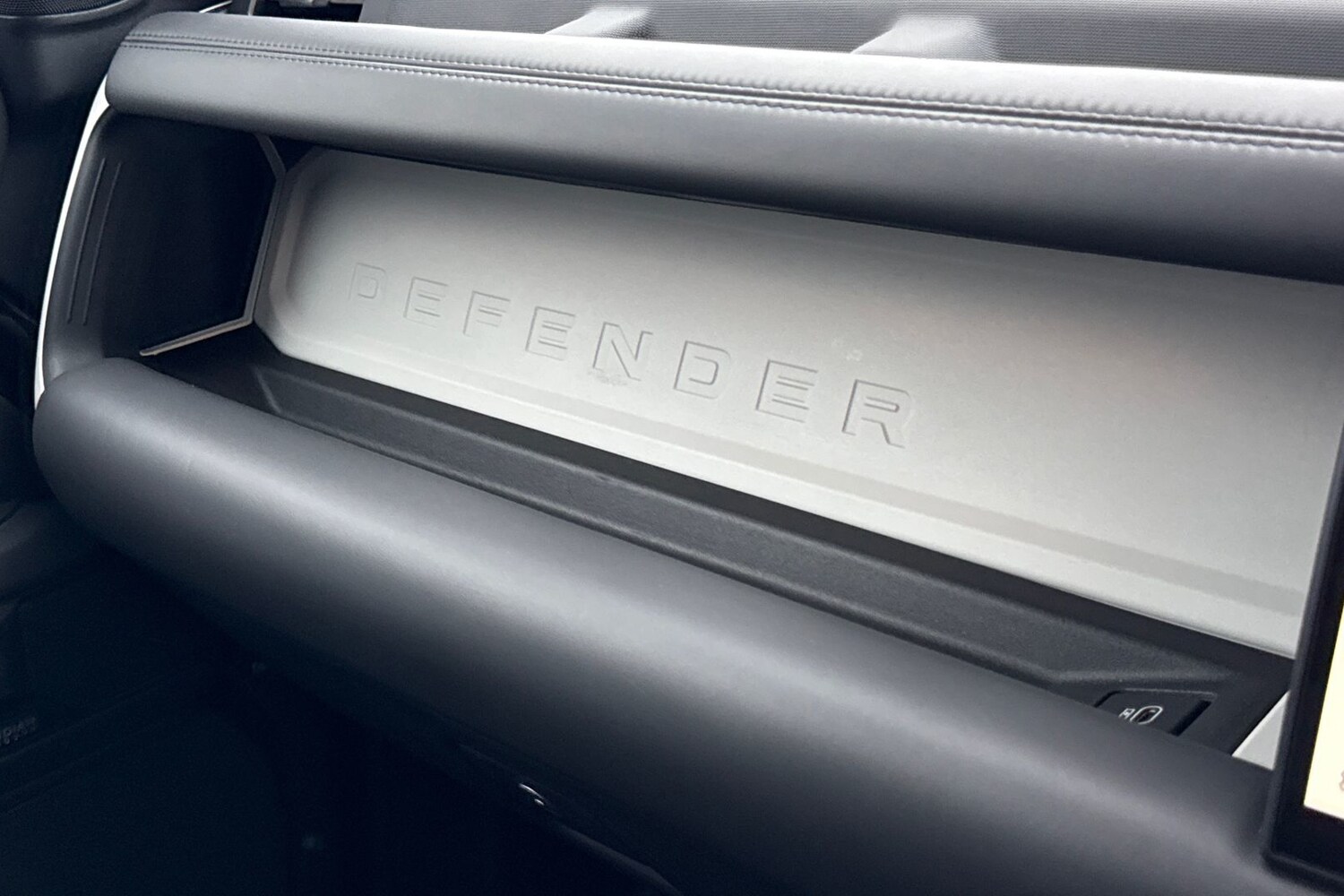 Used Land Rover Defender 110 2024 for sale - 77399683: Photo 50