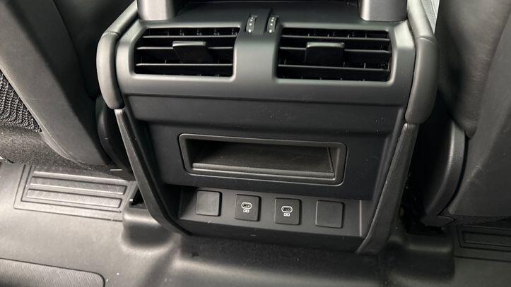 Used Land Rover Defender 2024 for sale - 77368405: Photo 17