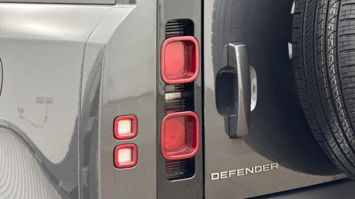 Used Land Rover Defender 2024 for sale - 77368405: Photo 18