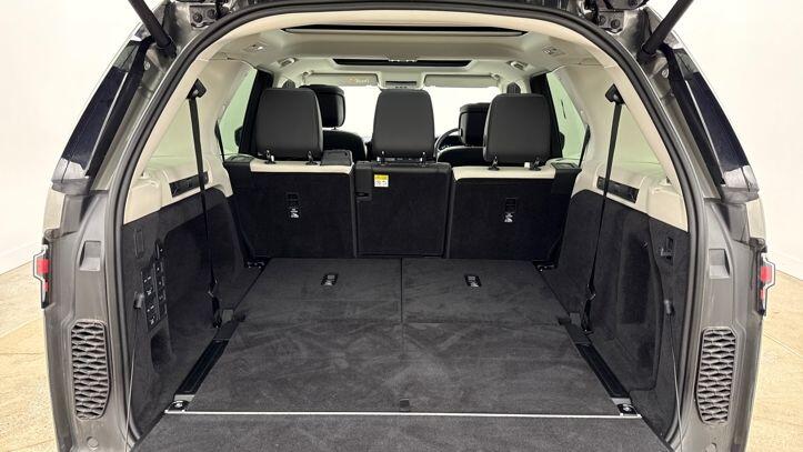 Used Land Rover Discovery 2025 for sale - 77654240: Photo 10