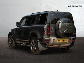 Used Land Rover Defender 110 2024 for sale - 78692208: Photo