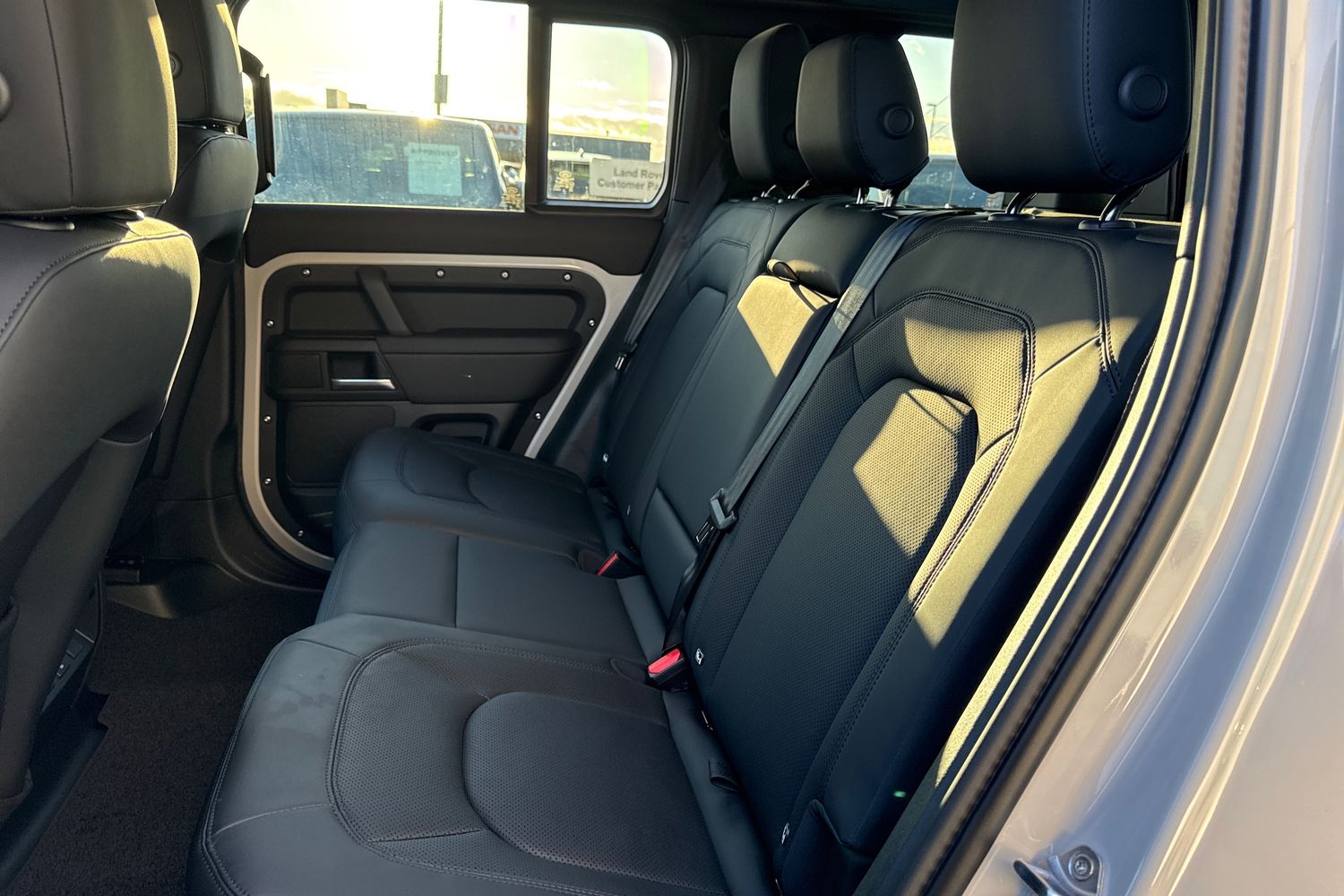 Used Land Rover Defender 110 2026 for sale - 76590426: Photo 13