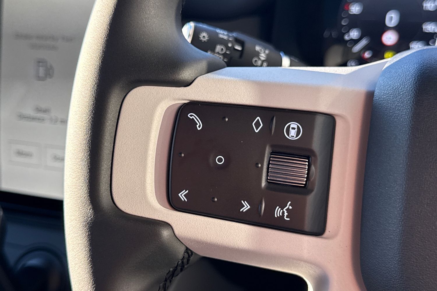 Used Land Rover Defender 110 2026 for sale - 76590426: Photo 17