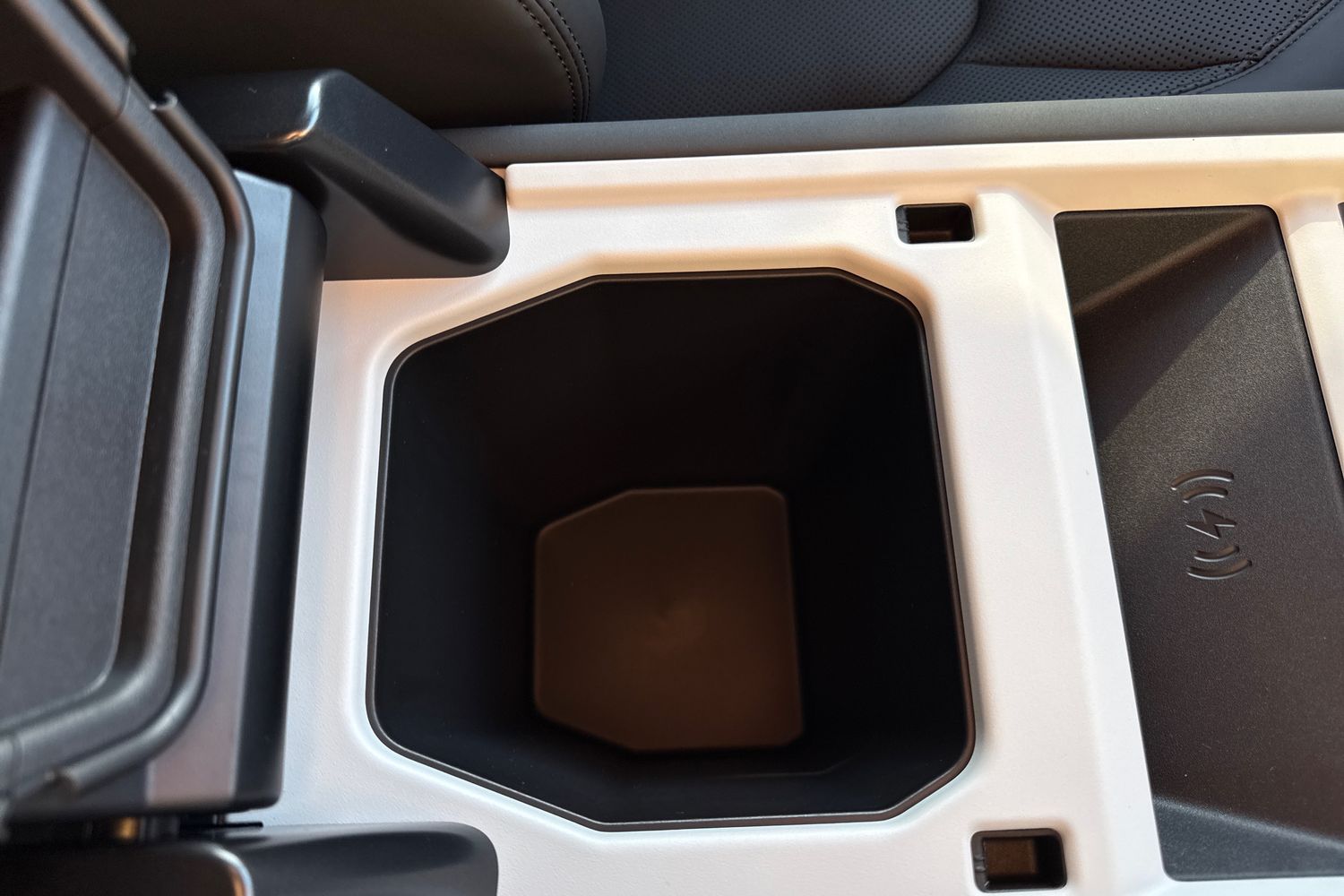 Used Land Rover Defender 110 2026 for sale - 76590426: Photo 49