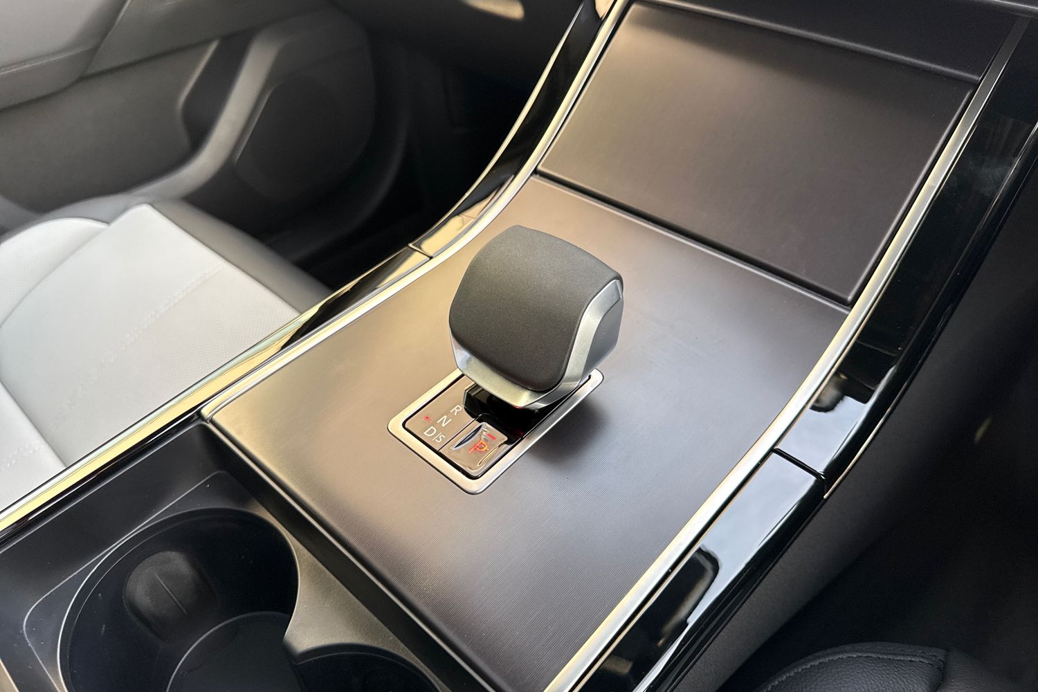 Used Land Rover Range Rover Velar 2025 for sale - 76364582: Photo 16