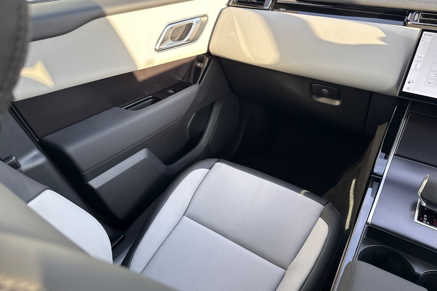 Used Land Rover Range Rover Velar 2025 for sale - 76364582: Photo 38