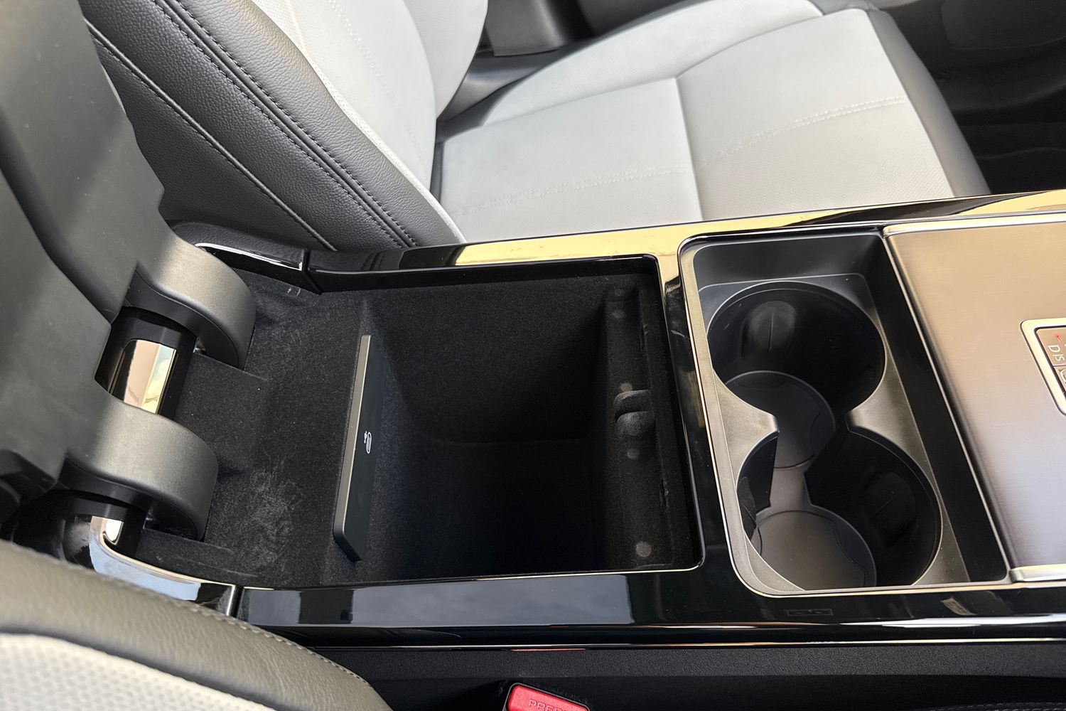 Used Land Rover Range Rover Velar 2025 for sale - 76364582: Photo 55